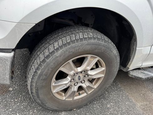 Used 2016 Ford F150 XLT w/ Equipment Group 302A Luxury image 10