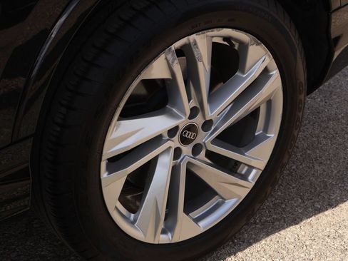Used 2022 Audi Q7 AWD/4WD image 46