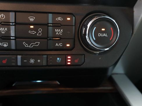 Used 2019 Ford F150 Lariat image 33