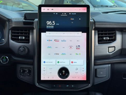 Used 2022 Ford Expedition Platinum image 21