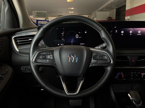 Used 2025 Buick Encore GX Preferred FWD image 30