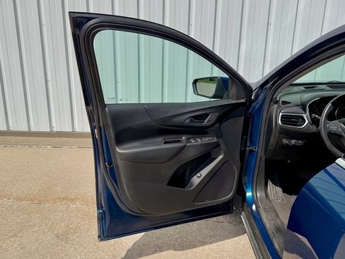 Used 2020 Chevrolet Equinox LT FWD image 14