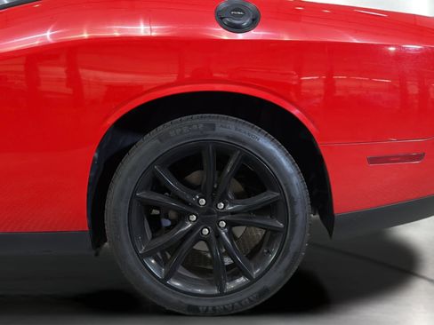 Used 2016 Dodge Challenger SXT w/ Blacktop Package RWD image 37