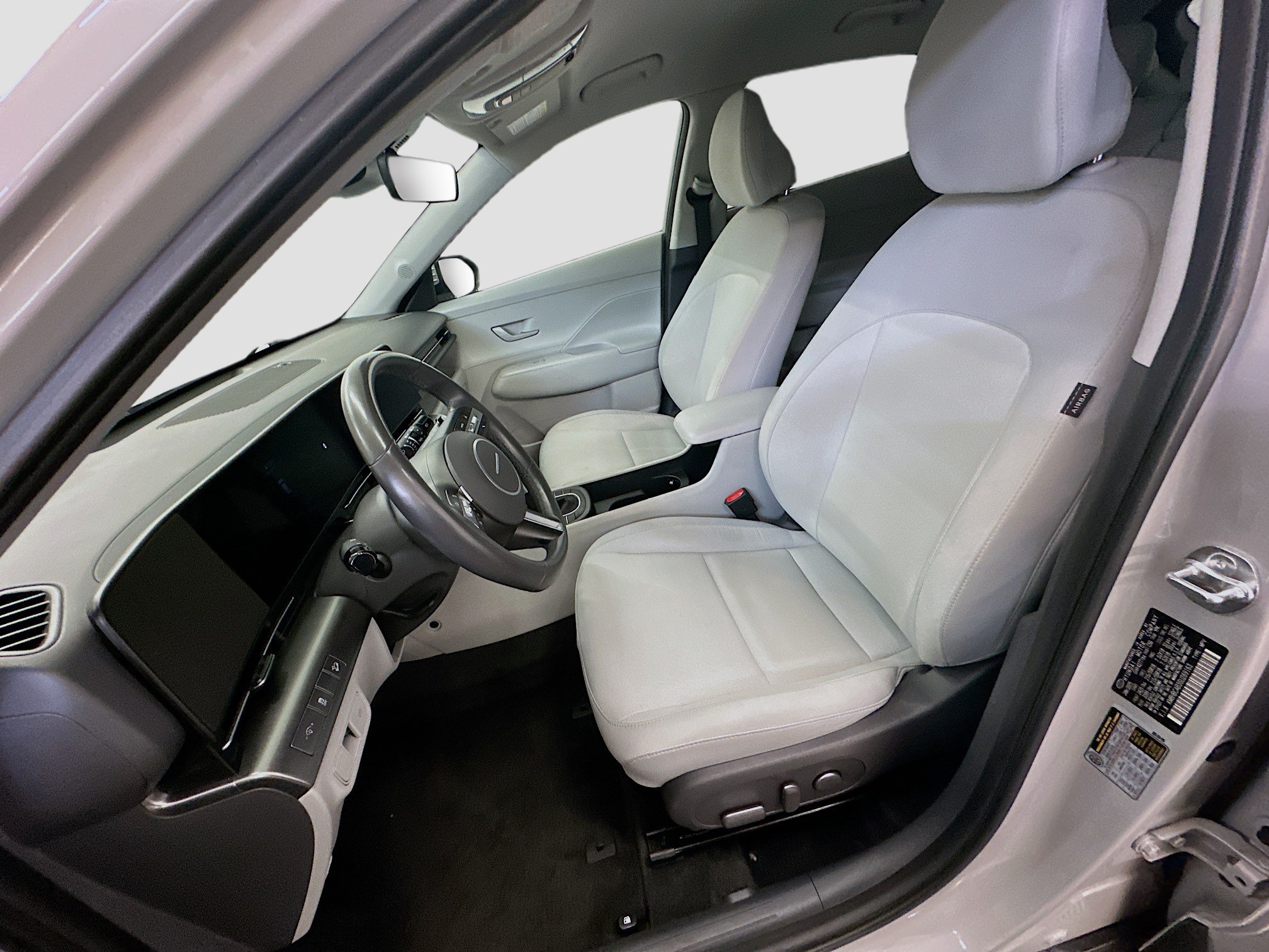 Used 2025 Hyundai Kona SEL AWD/4WD image 13