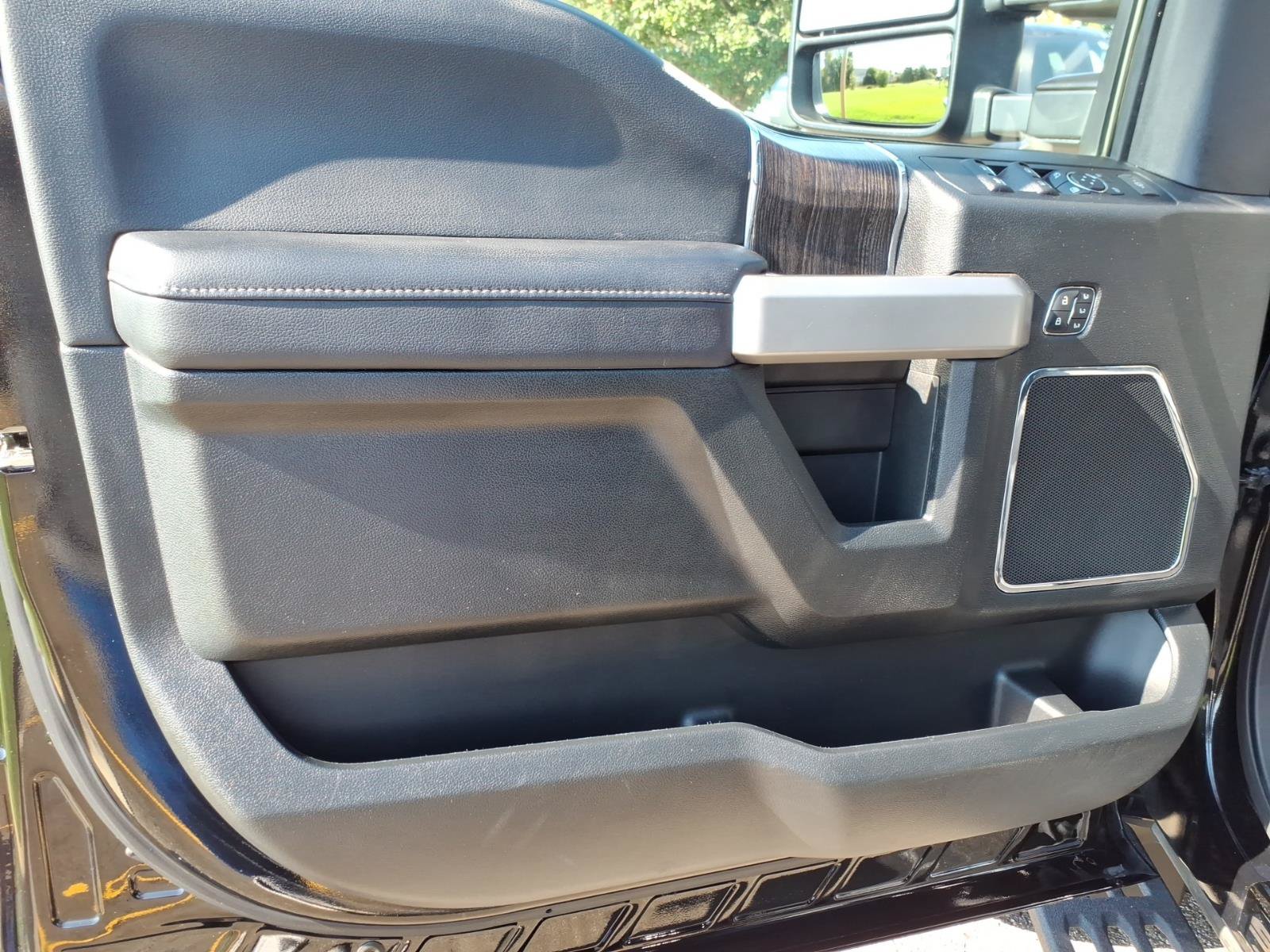 Used 2021 Ford F350 Lariat AWD/4WD image 16