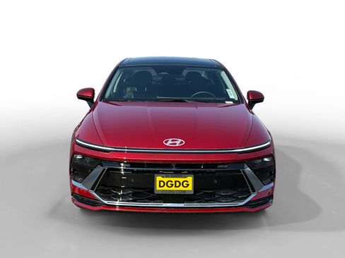 New 2025 Hyundai Sonata Limited image 8
