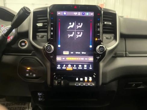 Used 2025 RAM 2500 Big Horn AWD/4WD image 24