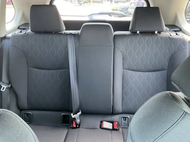 Used 2024 Toyota Corolla Cross LE FWD image 31