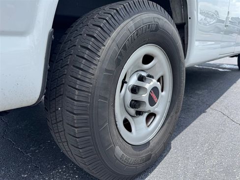 Used 2019 GMC Savana 2500 Extended w/ Driver Convenience Package RWD image 9