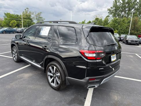Used 2025 Honda Pilot Elite image 6