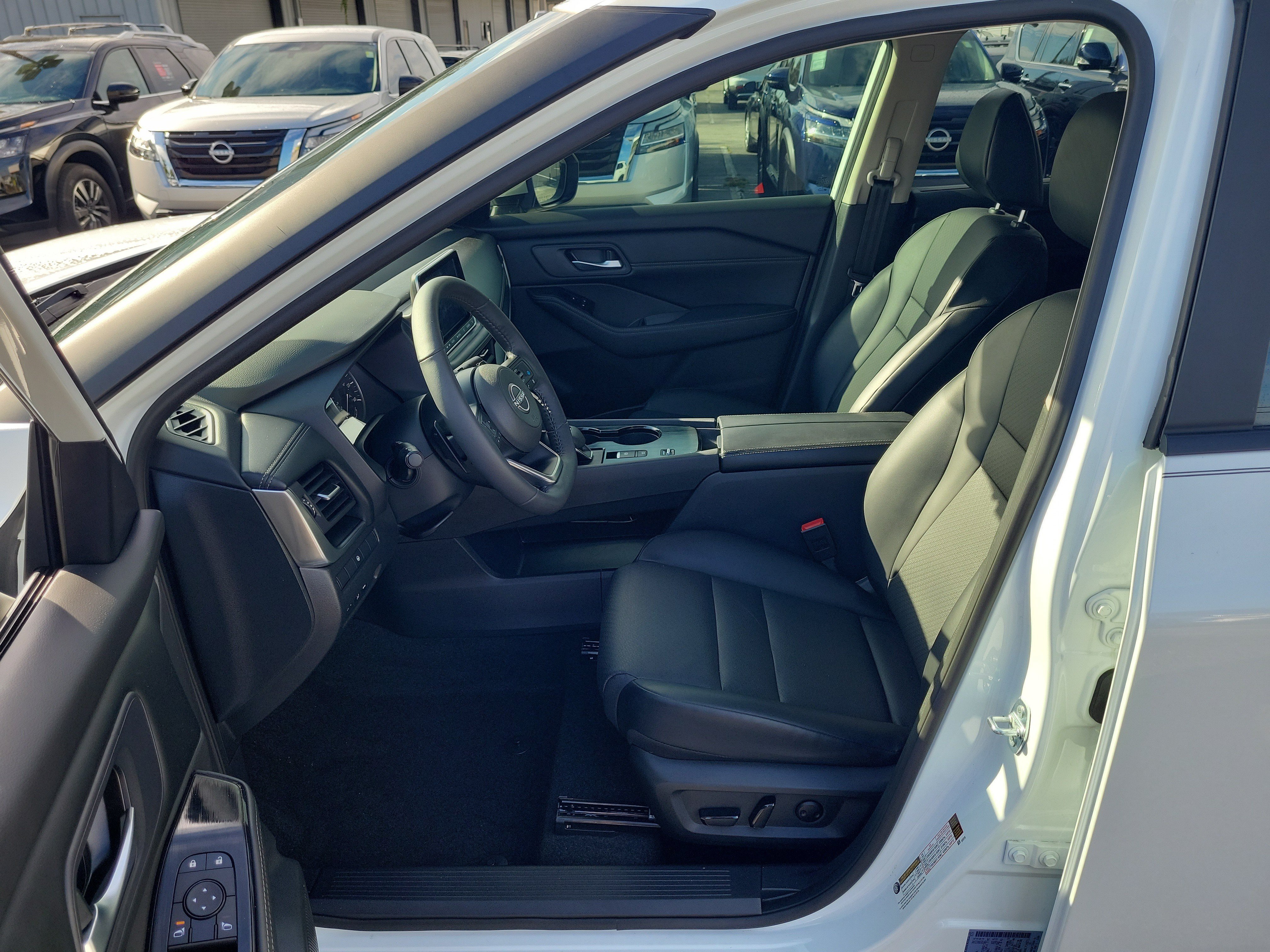 Certified 2024 Nissan Rogue SV w/ SV Premium Package FWD image 13