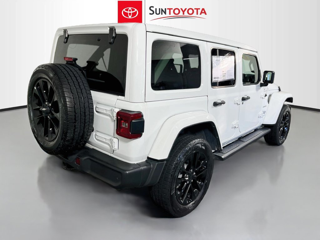 Used 2023 Jeep Wrangler Unlimited Sahara w/ Safety Group AWD/4WD image 3