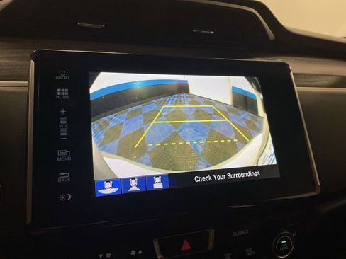 Certified 2018 Honda Clarity Plug-In Hybrid image 17