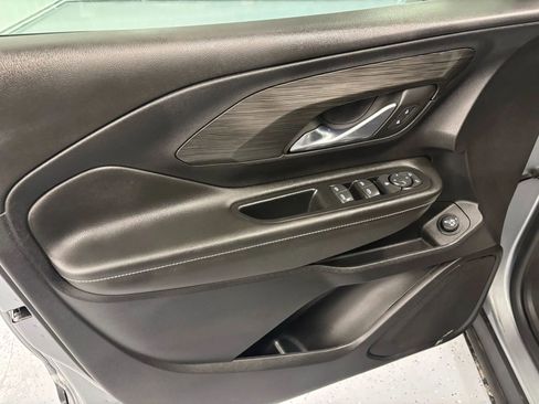 Used 2023 GMC Terrain SLE w/ Driver Convenience Package image 37