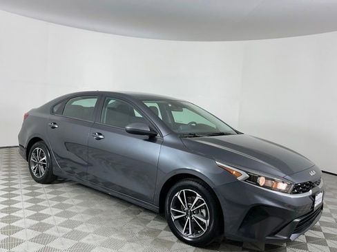 Used 2024 Kia Forte LXS image 3