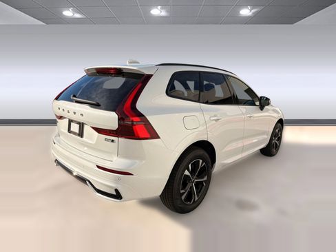 Used 2026 Volvo XC60 B5 Core w/ Climate Package AWD/4WD image 9