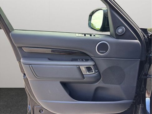 Used 2021 Land Rover Discovery HSE R-Dynamic AWD/4WD image 25