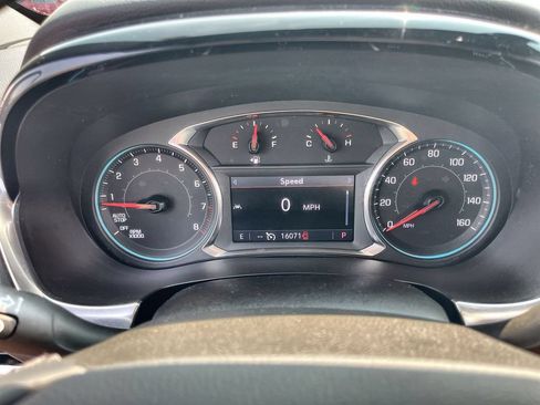 Used 2023 Chevrolet Traverse LT AWD/4WD image 11