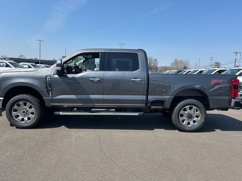 New 2026 Ford F350 Lariat w/ Chrome Package image 4