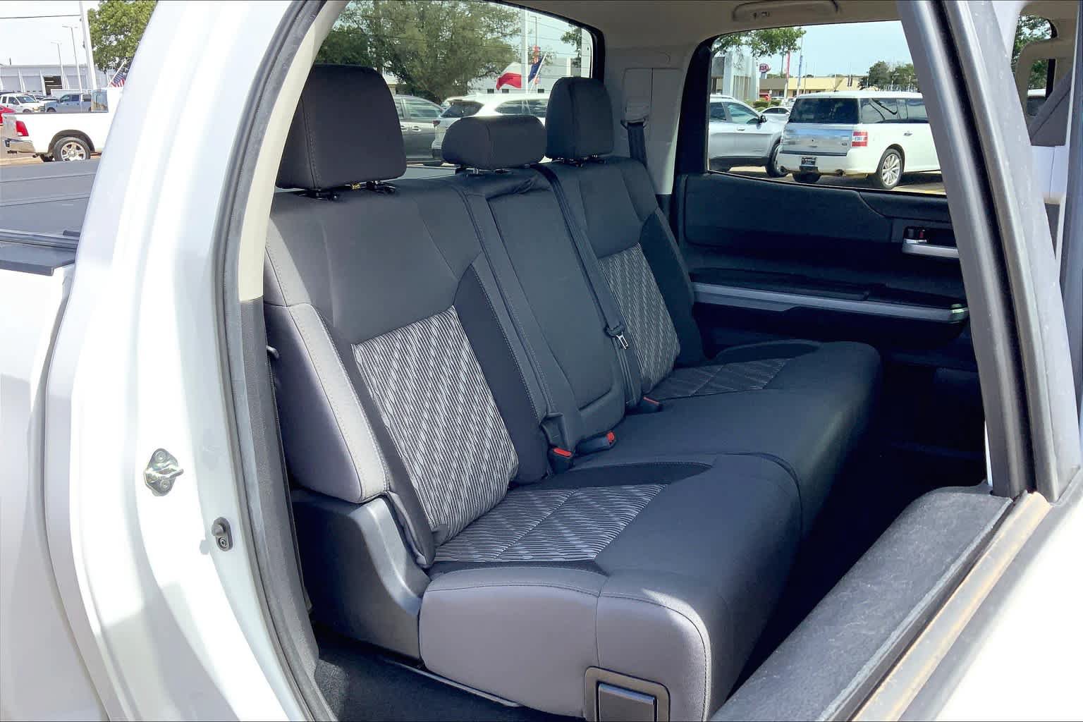 Used 2020 Toyota Tundra SR5 w/ SR5 Upgrade Package AWD/4WD image 20