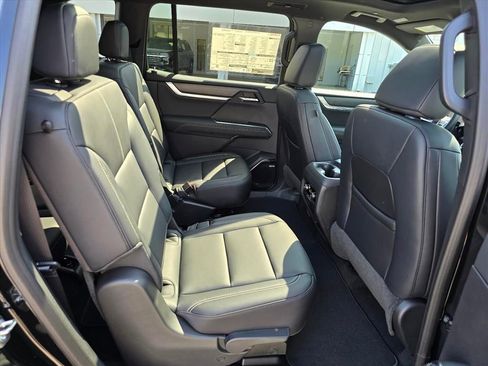 New 2026 GMC Acadia Elevation image 13