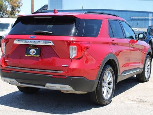 Used 2020 Ford Explorer XLT w/ Equipment Group 202A AWD/4WD image 5
