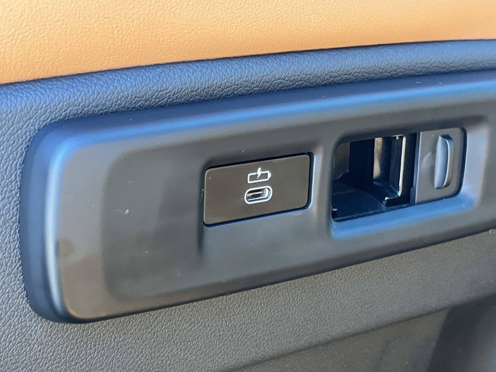 Used 2023 BMW X5 xDrive40i w/ Premium Package AWD/4WD image 22