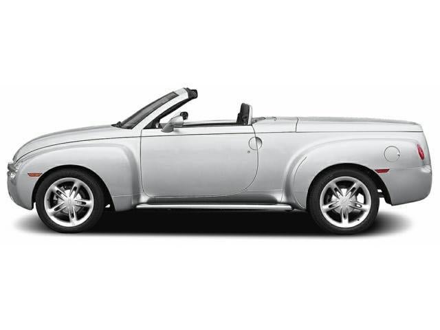 Used 2005 Chevrolet SSR w/ Preferred Equipment Group RWD image 3