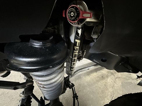 Used 2016 Jeep Wrangler Unlimited Rubicon AWD/4WD image 11