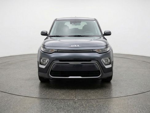 Used 2025 Kia Soul LX w/ LX Technology Package FWD image 2