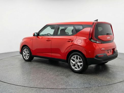 Used 2025 Kia Soul LX w/ LX Technology Package image 6
