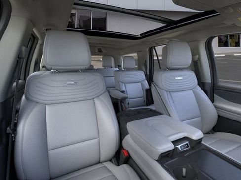 New 2026 Ford Expedition Platinum w/ Platinum Ultimate Package image 10