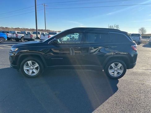 Used 2022 Jeep Compass Latitude image 23