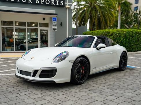 Used 2018 Porsche 911 Targa 4 GTS AWD/4WD image 2