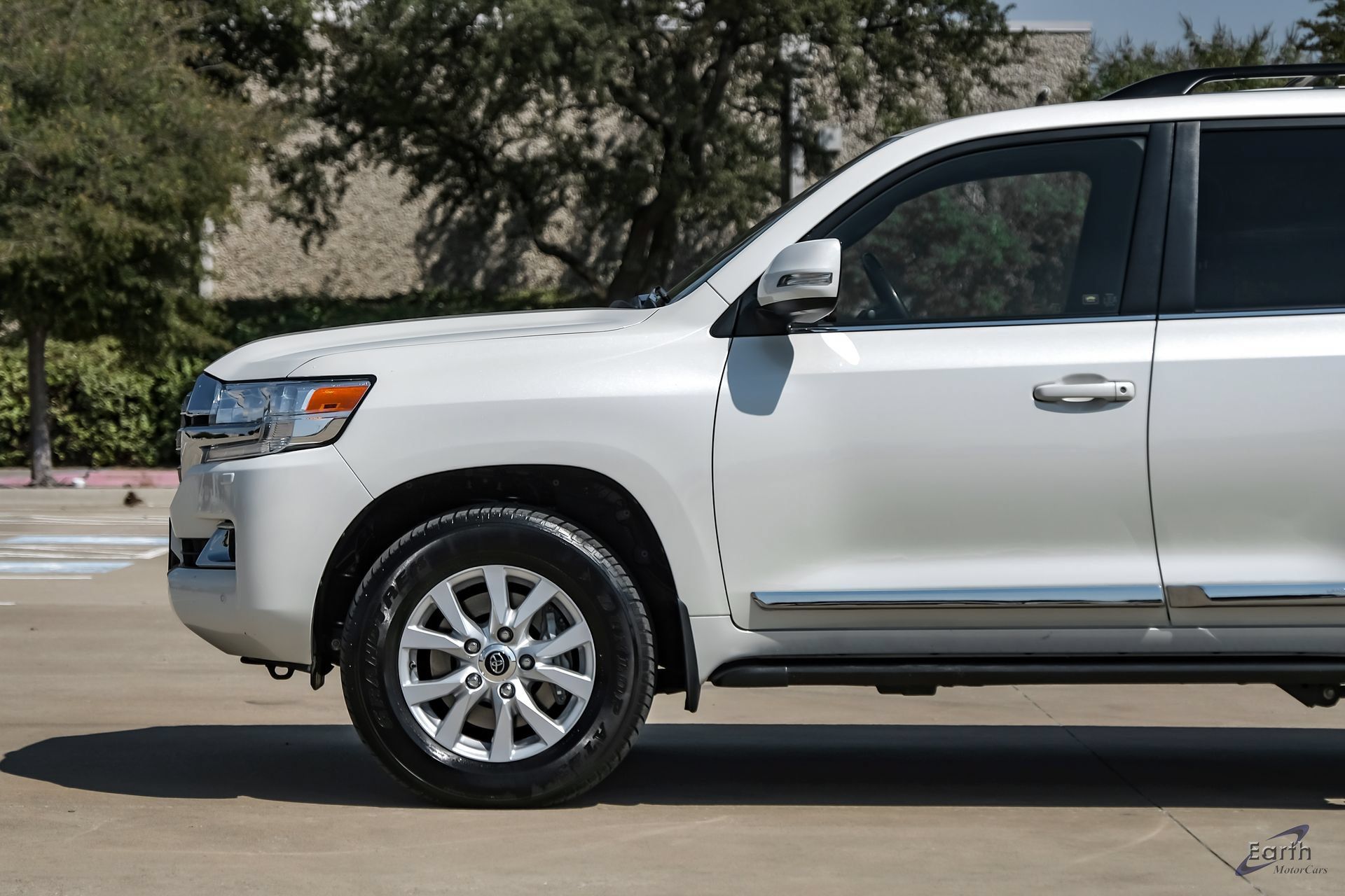 Used 2020 Toyota Land Cruiser AWD/4WD image 8