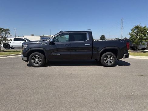 Used 2026 GMC Sierra 1500 SLT AWD/4WD image 2