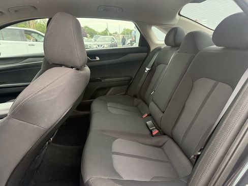 Used 2023 Kia K5 LXS FWD image 17