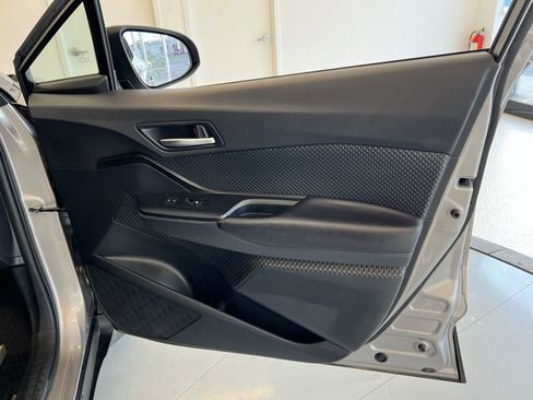 Used 2018 Toyota C-HR XLE image 25