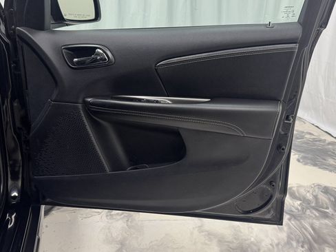 Used 2019 Dodge Journey Crossroad AWD/4WD image 25