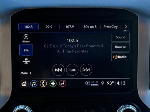 Used 2021 GMC Sierra 1500 Elevation w/ Preferred Package image 19