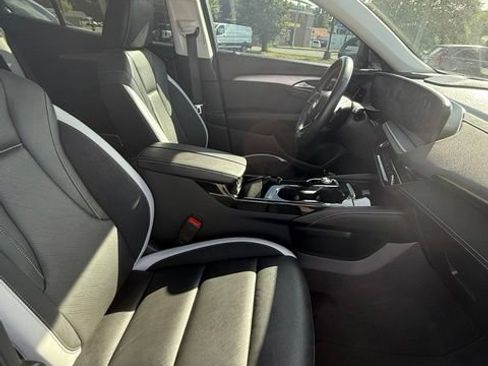 Used 2024 Buick Envision Sport Touring AWD/4WD image 10