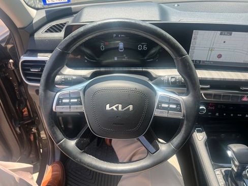 Used 2024 Kia Telluride EX w/ EX Captain's Chair Package AWD/4WD image 7