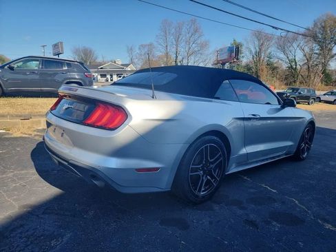 Used 2018 Ford Mustang Premium RWD image 5