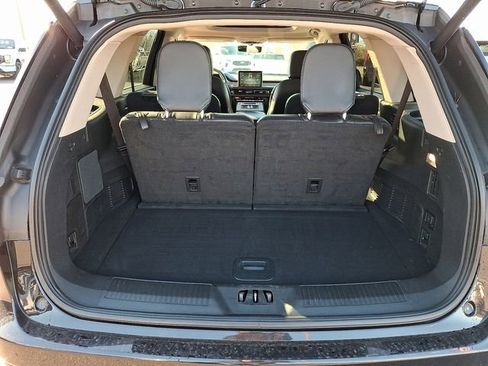 Used 2023 Lincoln Aviator AWD w/ Premium Package image 29