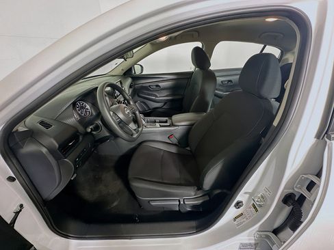 Used 2025 Nissan Sentra S image 13
