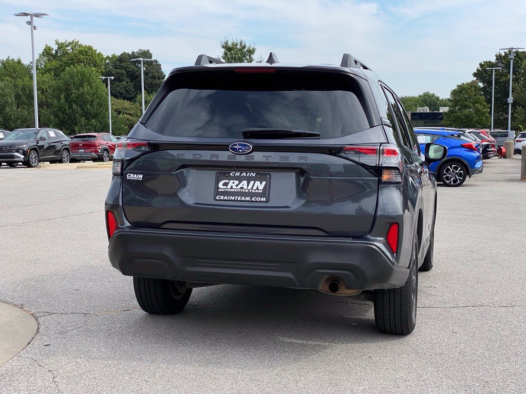 Used 2025 Subaru Forester Premium AWD/4WD image 8