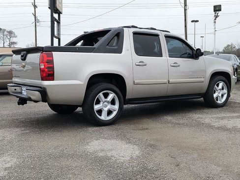 Used 2008 Chevrolet Avalanche LT RWD image 7