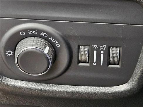 New 2026 Jeep Grand Cherokee Altitude image 16