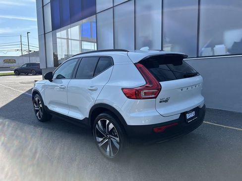 Certified 2023 Volvo XC40 B5 Plus w/ Protection Package Premier AWD/4WD image 6