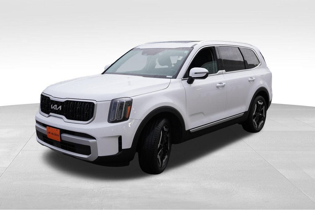 Certified 2025 Kia Telluride EX w/ EX Captain's Chair Package AWD/4WD image 11